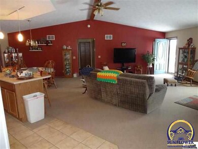 18291 W Rd, Denison, KS 66419 - photo 6