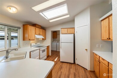 14818 121st St E unit 51, Puyallup, WA 98374 - photo 7