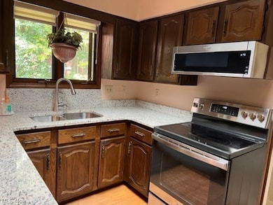 11280 Villa Grande Dr, North Royalton, OH 44133 - photo 6