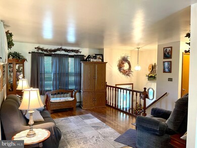 77 Poplar Ave, Temple, PA 19560 - photo 5