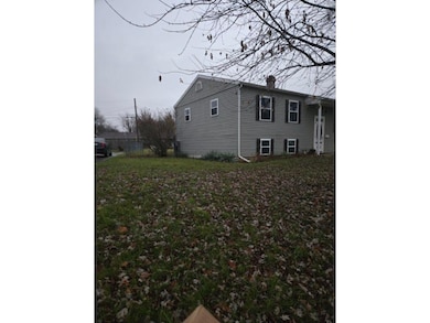 1017 E Sherman St, Marion, IN 46952 - photo 3