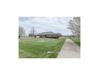 603 Falcon St, Raymore, MO 64083 - photo 3