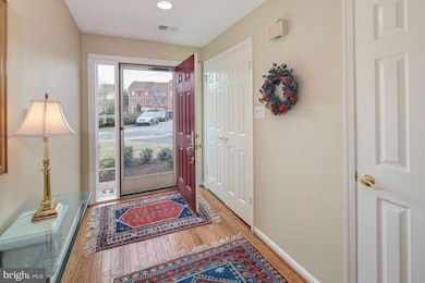 5915 Munson Ct, Falls Church, VA 22041 - photo 2