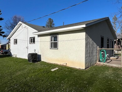 136 7th Ave SE, Pine City, MN 55063 - photo 4