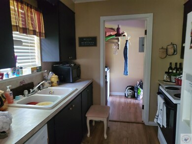 1024 Louise Ln, Wake Village, TX 75501 - photo 4