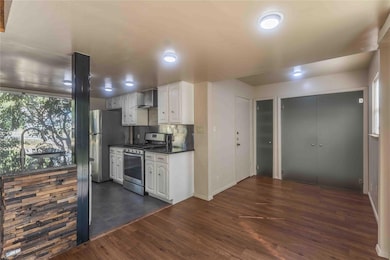 3901 Knollwood Dr unit B, Austin, TX 78731 - photo 6