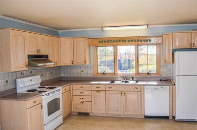 100 Farwell Ln, New London, NH 03257 - photo 2