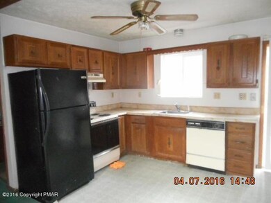 1141 Country Place Dr, Tobyhanna, PA 18466 - photo 5