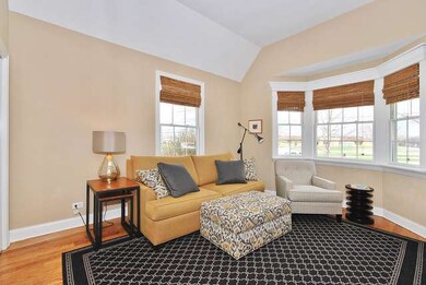 1762 Manchester Rd, Wheaton, IL 60187 - photo 3