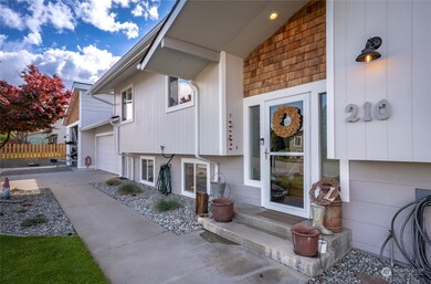 210 S Kansas Ave, East Wenatchee, WA 98802 - photo 5