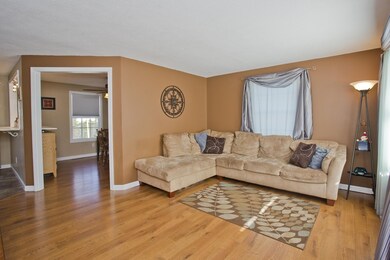 25 Scott Hollow Dr, Holyoke, MA 01040 - photo 4