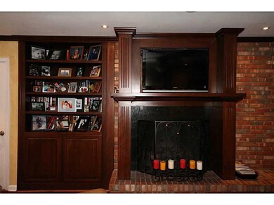 2564 Union St, Columbus, IN 47201 - photo 5