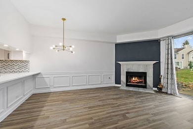 1113 Regency Ct, Schaumburg, IL 60193 - photo 4