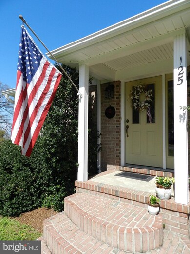 125 Riverview Cir, Colonial Beach, VA 22443 - photo 5