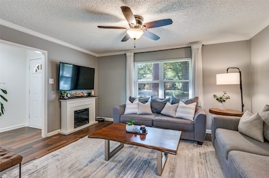 Comfortable living area with open flow to the kitchen and dining space