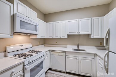 160 Durham Ave unit 205, Metuchen, NJ 08840 - photo 7