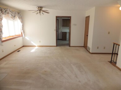 1938 Rockdale Dr unit 53, Columbus, OH 43229 - photo 6