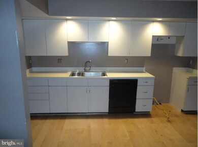 2121 Chapel Valley Ln, Lutherville Timonium, MD 21093 - photo 6