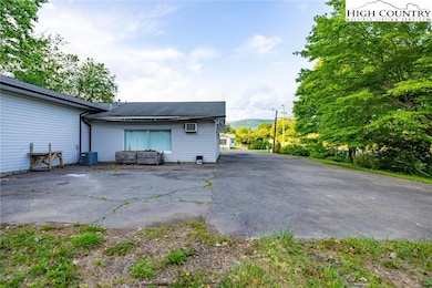 123 Buck Mountain Cir, West Jefferson, NC 28694 - photo 5