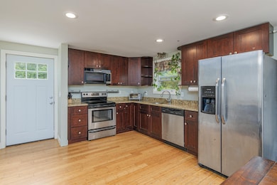 69 Long Hill Rd, Raymond, NH 03077 - photo 3