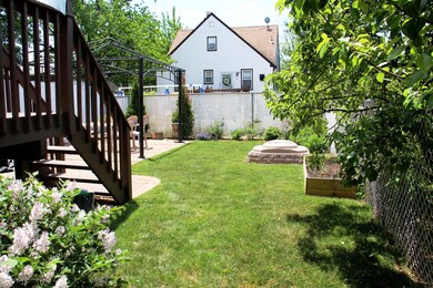 (4) Back Yard