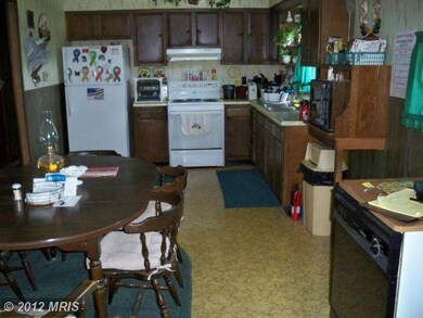 47 Slumber Ln, Petersburg, WV 26847 - photo 2