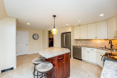 71 Wagon Wheel Rd, Plymouth, MA 02360 - photo 7