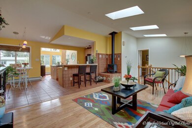 Cheery great room