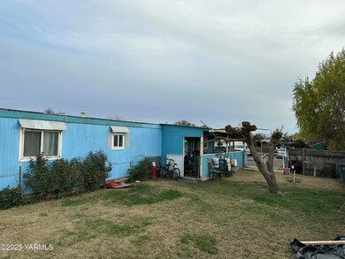 131 Parkland Dr unit 167, Sunnyside, WA 98944 - photo 4