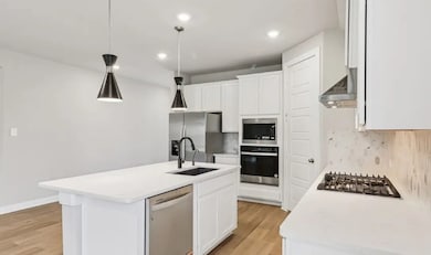 212 Raine Manor Ct, Conroe, TX 77356 - photo 2