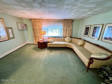 812 E Scott St, Olyphant, PA 18447 - photo 7