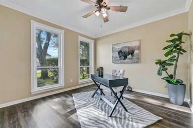 303 Regency Ct, Friendswood, TX 77546 - photo 6