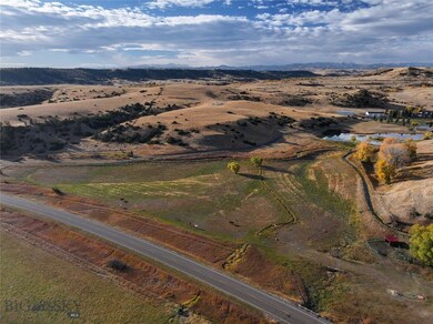 Bird's eye view with a mountain view