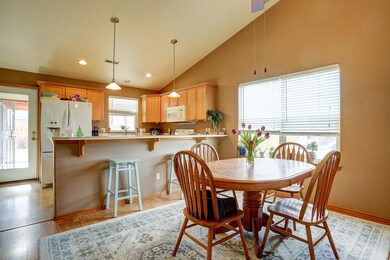 3152 Southwest Juniper Avenue MLS-180