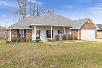 9871 Crooked Creek Blvd, Byram, MS 39272 - photo 2