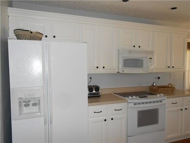 Updated kitchen crisp and clean