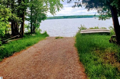 Rainbow Pond shared frontage on Duck Lake.