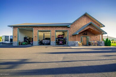 2870 SF Shop