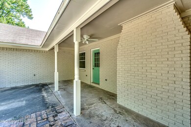 173 Cypress Dr-16