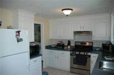 126 Willard St unit A, Lowell, MA 01850 - photo 3