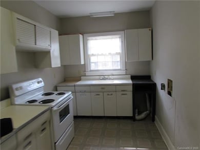 403 S Race St unit C, Statesville, NC 28677 - photo 3