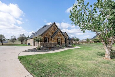 113 Mesquite Ct, Decatur, TX 76234 - photo 3