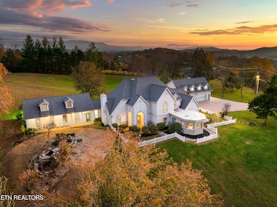 720 Sharp Rd, Sevierville, TN 37876 - photo 2