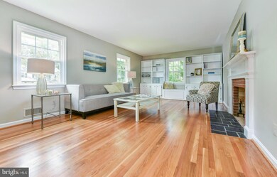 1002 Danton Ln, Alexandria, VA 22308 - photo 2