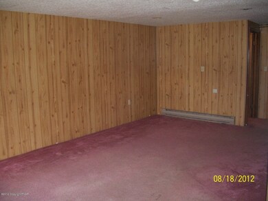 261 Bittenbender Dr, Stroudsburg, PA 18360 - photo 4