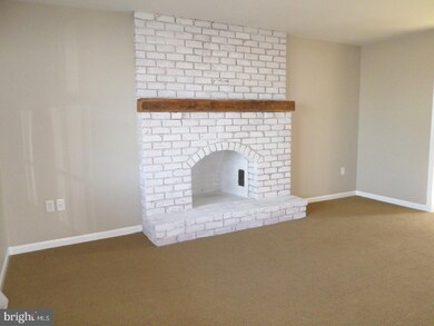 908 Cacoosing Dr, Reading, PA 19608 - photo 7