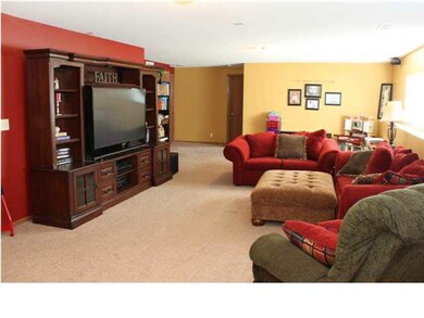 Family Rom - view out basement, open floor plan, s