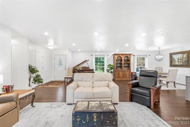 409 Camelot Dr, Statesville, NC 28625 - photo 7