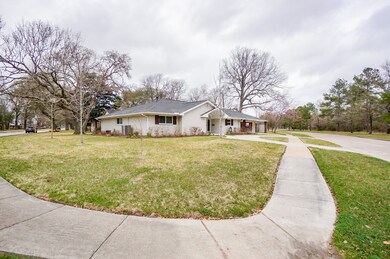 1503 W T c Jester Blvd, Houston, TX 77008 - photo 5