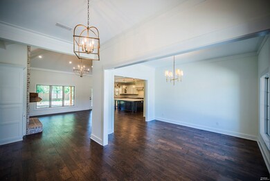 Foyer/dining room